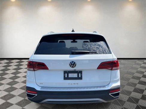 Used 2023 Volkswagen Taos SE image 4