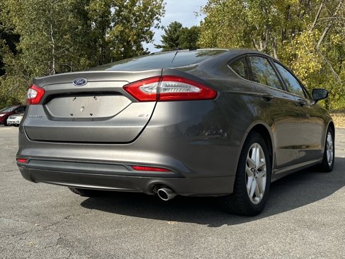 Used 2013 Ford Fusion SE image 9