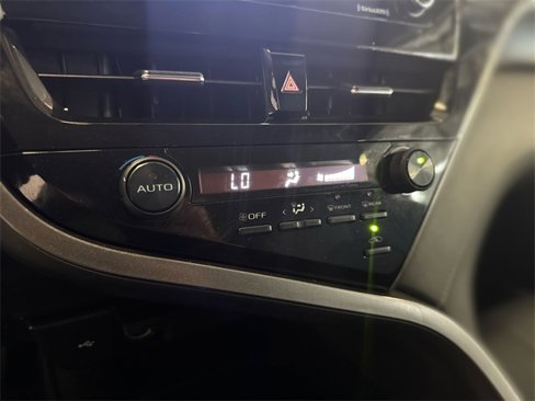 Used 2021 Toyota Camry SE image 21