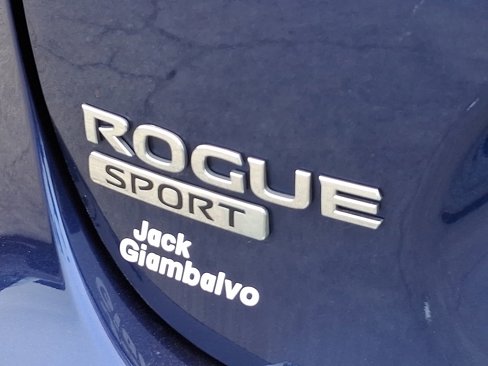 Used 2020 Nissan Rogue Sport S image 30