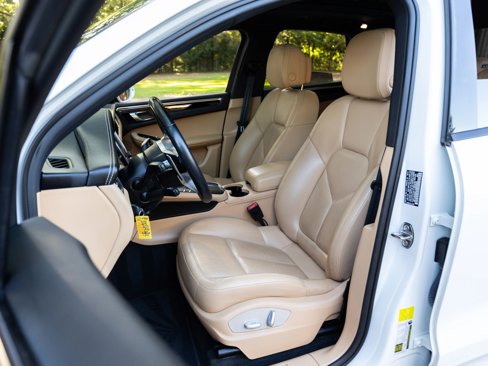 Used 2018 Porsche Macan Sport Edition image 15