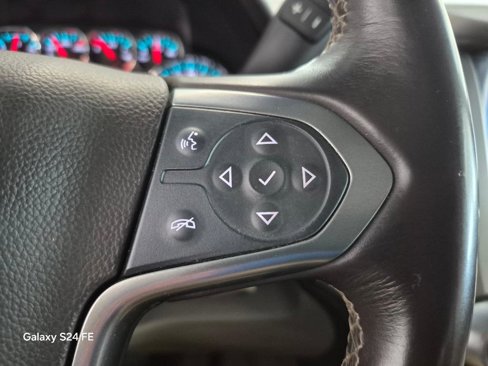 Used 2016 Chevrolet Suburban LT image 24