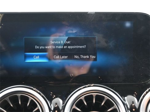 Used 2022 Mercedes-Benz GLB 250 image 3