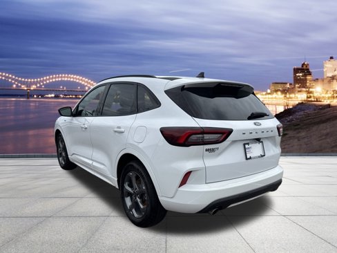 Used 2023 Ford Escape ST-Line image 3