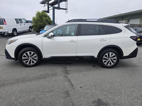 Used 2022 Subaru Outback Premium image 29