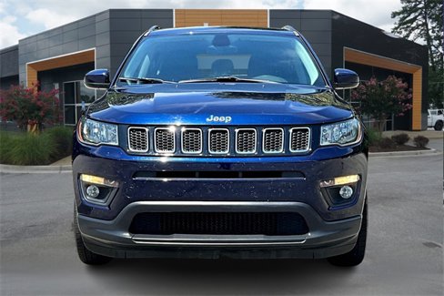 Used 2018 Jeep Compass Latitude image 2