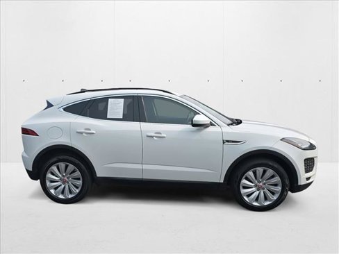 Used 2020 Jaguar E-PACE SE image 4