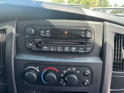 Used 2003 Dodge Ram 2500 Truck SLT image 19