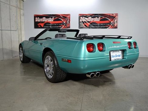 Used 1991 Chevrolet Corvette Convertible image 10