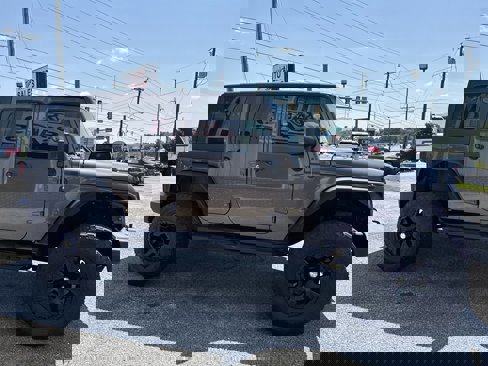 Used 2017 Jeep Wrangler Unlimited Sport w/ Quick Order Package 24S image 5