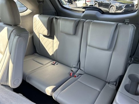 Used 2019 Toyota Highlander XLE image 20