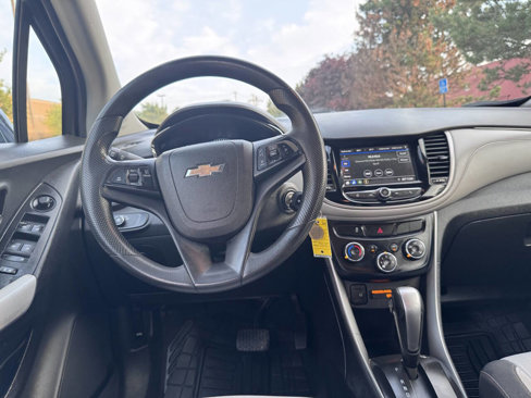 Used 2019 Chevrolet Trax LT image 11