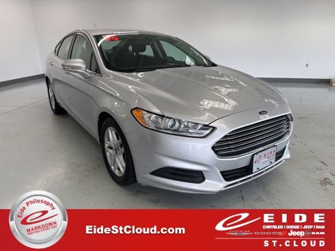 Used 2016 Ford Fusion SE image 1
