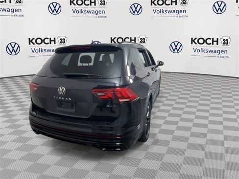 Used 2022 Volkswagen Tiguan SE R-Line image 7