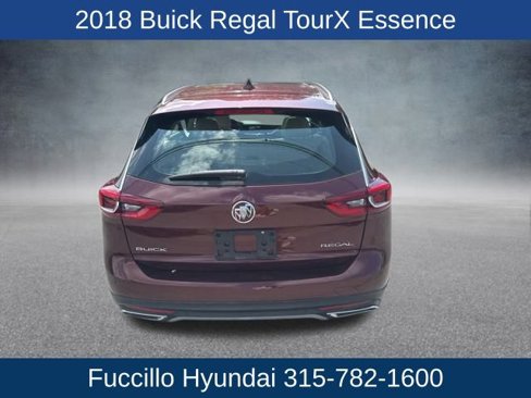 Used 2018 Buick Regal Essence w/ Driver Confidence Package #1 image 4