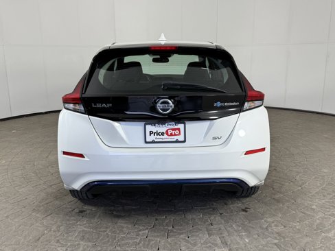 Used 2018 Nissan Leaf SV image 7