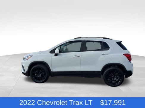 Certified 2022 Chevrolet Trax LT w/ Sport Edition image 2