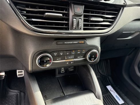 Used 2024 Ford Escape ST-Line image 9