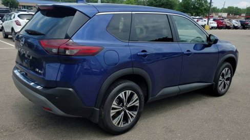 Used 2023 Nissan Rogue SV image 9