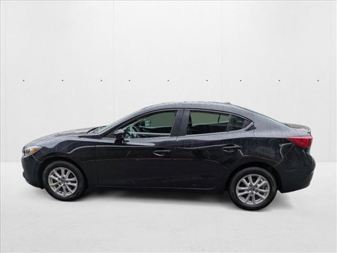 Used 2016 MAZDA MAZDA3 i Touring w/ Popular Equipment Package image 9