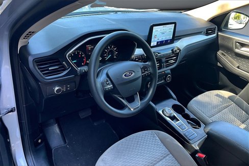 Used 2020 Ford Escape SE image 16
