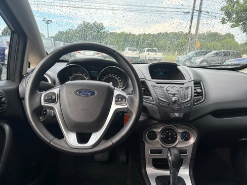 Used 2016 Ford Fiesta SE image 12