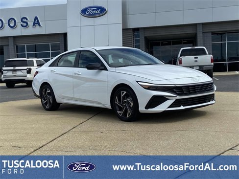 Used 2025 Hyundai Elantra Sport image 1