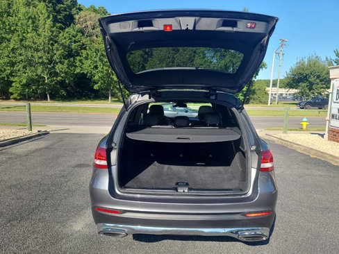 Used 2018 Mercedes-Benz GLC 300 4MATIC image 33