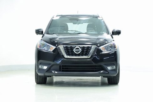 Used 2018 Nissan Kicks SR image 2