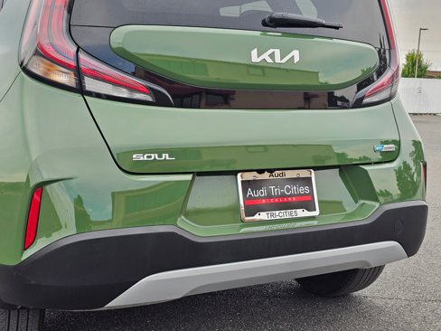 Used 2023 Kia Soul EX image 7