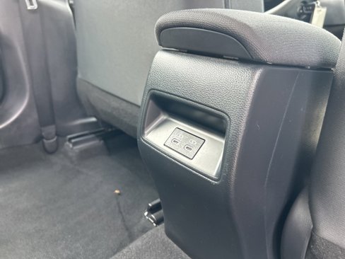 Used 2024 Toyota Corolla LE image 17