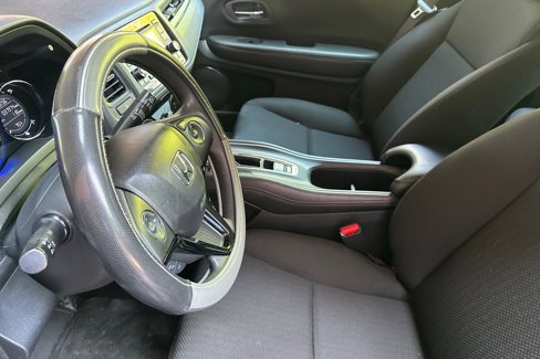 Used 2016 Honda HR-V LX image 11