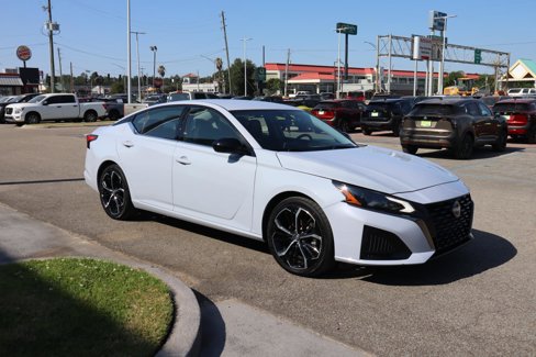Used 2023 Nissan Altima 2.5 SR image 11