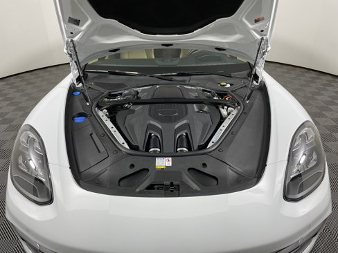 Certified 2022 Porsche Panamera Platinum Edition image 22