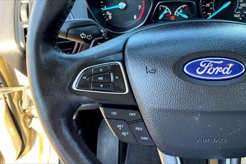 Used 2017 Ford Escape SE w/ SE Leather Comfort Package image 19