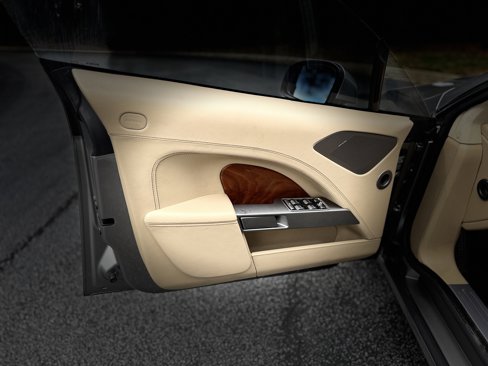 Used 2011 Aston Martin Rapide Luxe image 31