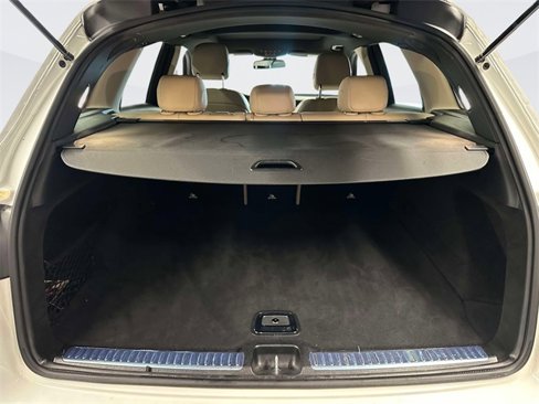 Used 2018 Mercedes-Benz GLC 300 4MATIC image 10