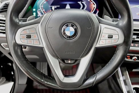 Used 2022 BMW X7 xDrive40i w/ Executive Package image 15