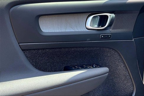 New 2024 Volvo XC40 B5 Plus w/ Protection Package Premier image 11