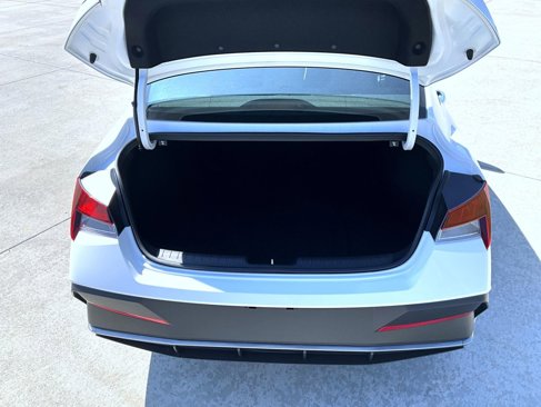 New 2025 Hyundai Elantra Sport image 10