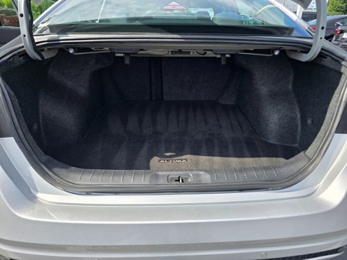 Used 2022 Nissan Altima 2.5 SV image 17