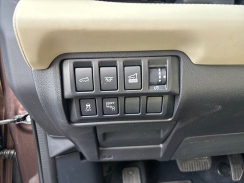 Used 2021 Subaru Ascent Limited w/ Technology Package image 16