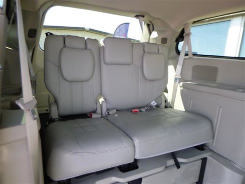 Used 2014 Dodge Grand Caravan SXT w/ Rear Park Assist Package image 10