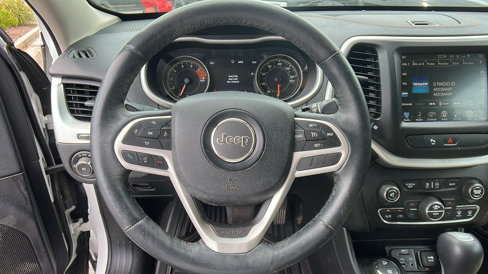 Used 2017 Jeep Cherokee Limited w/ Luxury Group image 26