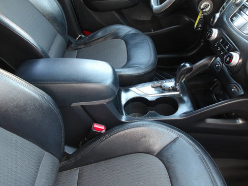 Used 2013 Hyundai Tucson GLS image 17