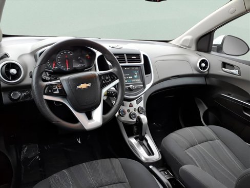 Used 2017 Chevrolet Sonic LT image 8
