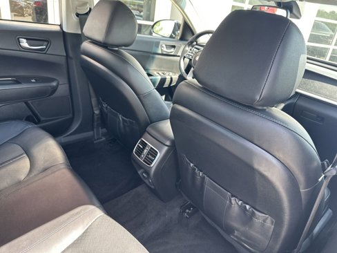Used 2020 Kia Optima EX image 28