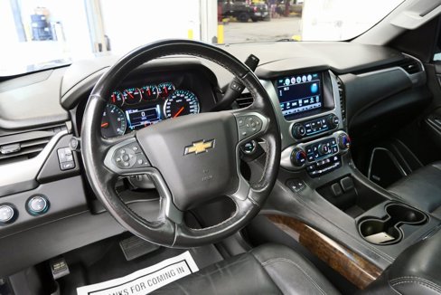 Used 2019 Chevrolet Suburban LT image 12