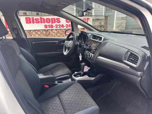 Used 2016 Honda Fit LX image 10