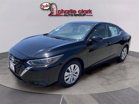 Certified 2025 Nissan Sentra S image 1